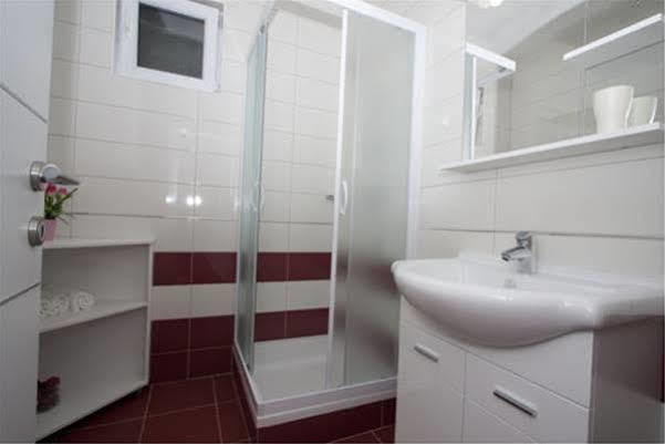 Guest House Burin มลินี ภายนอก รูปภาพ